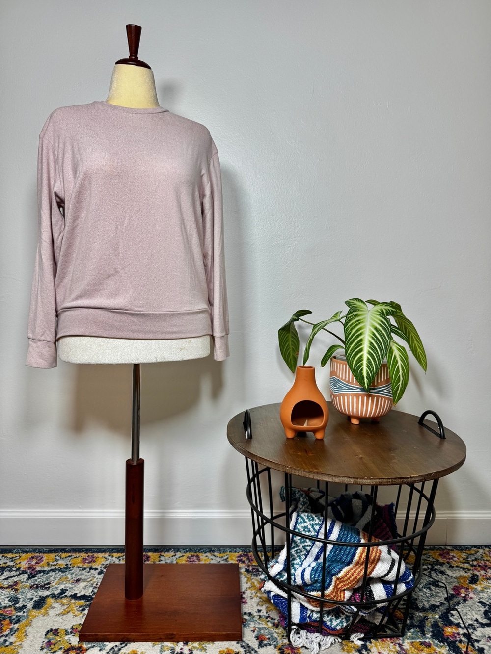 Uniqlo Women's Scoopneck Sweater in Dusty Rose